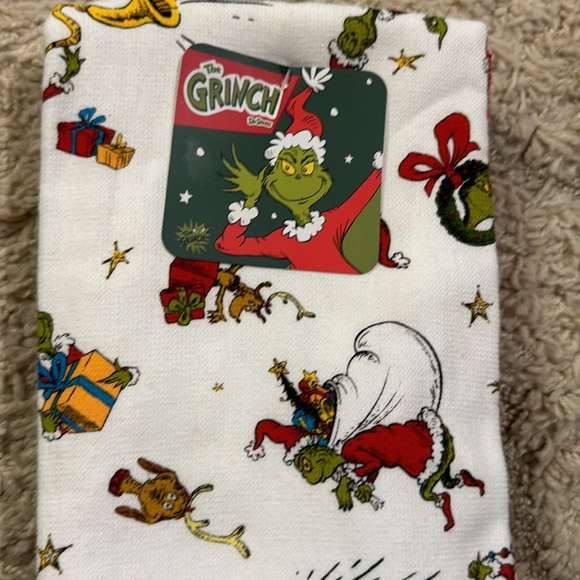 Grinch hand towels - Picture 2 of 7